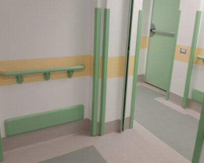 Protezioni murali antitrauma: corrimani, paraspigoli e paracolpi